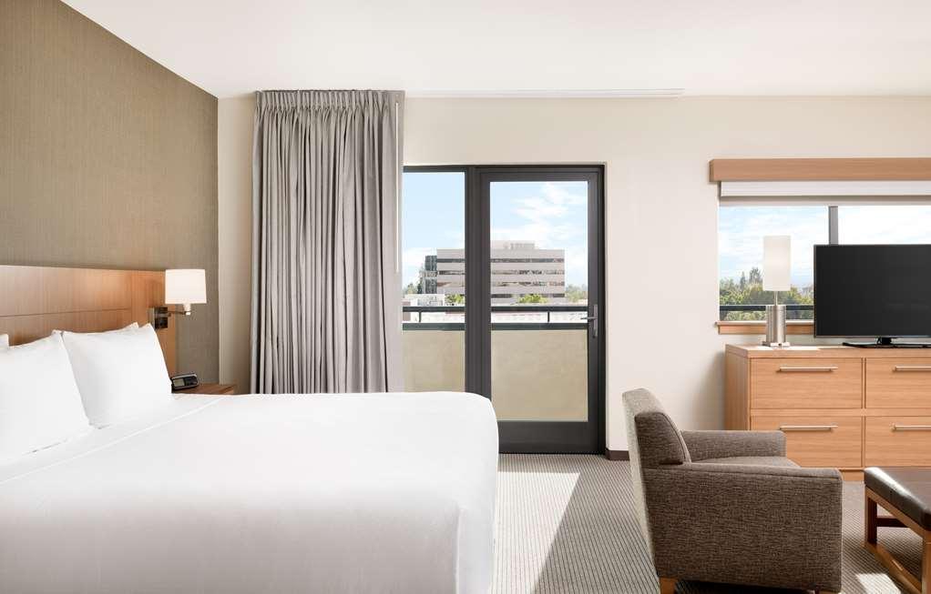 Hyatt Place Pasadena Room photo