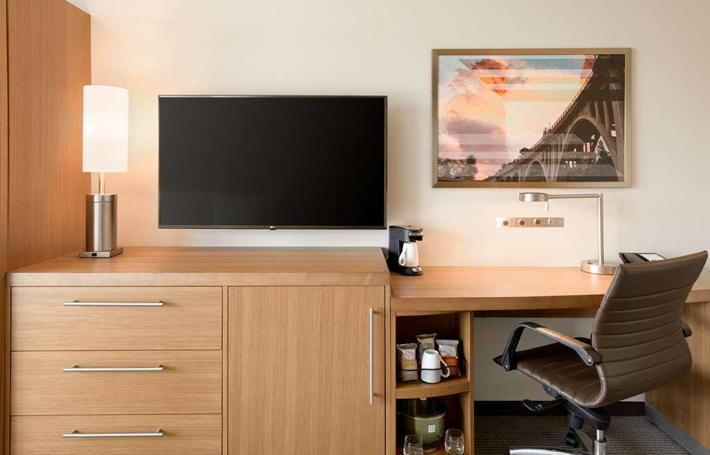 Hyatt Place Pasadena Room photo
