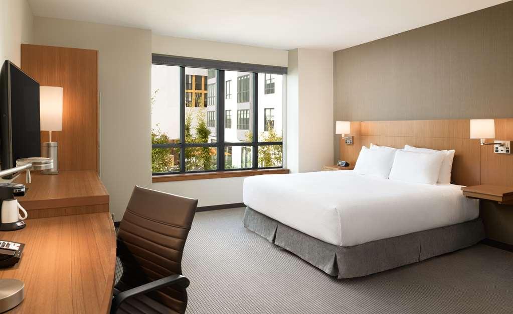 Hyatt Place Pasadena Room photo