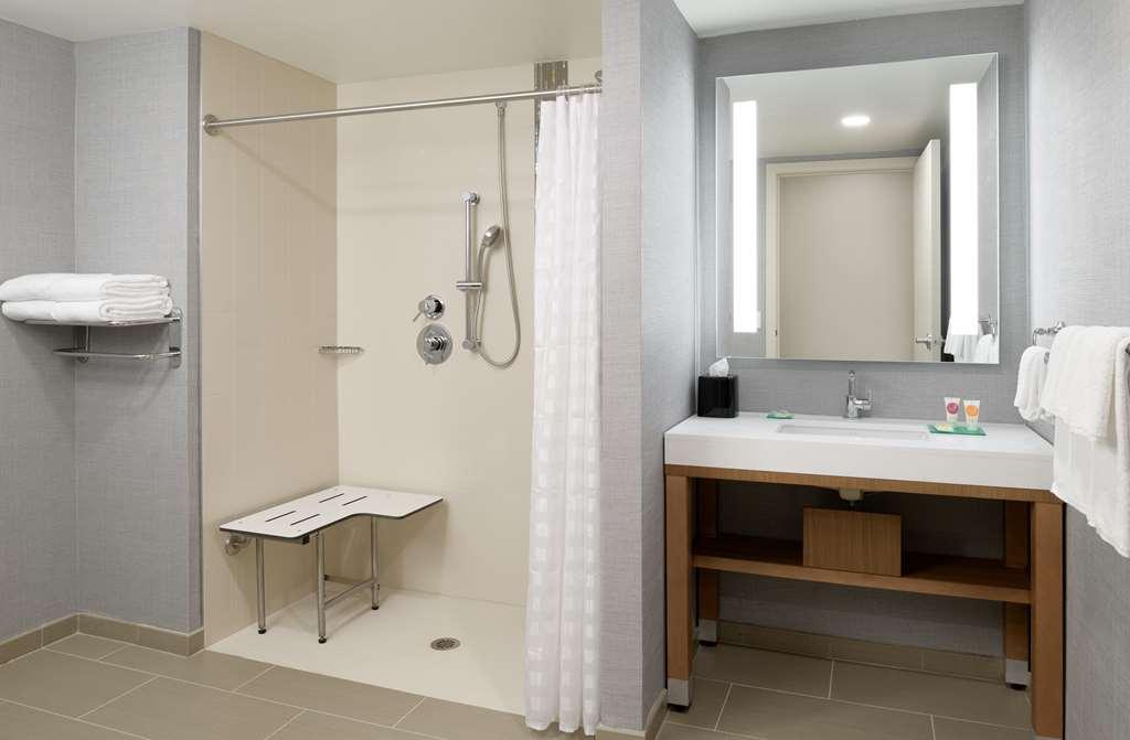Hyatt Place Pasadena Room photo